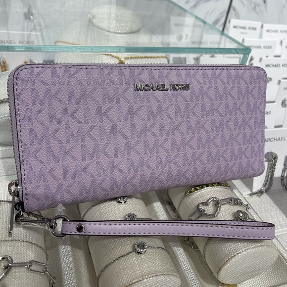 MICHAEL KORS Jet Set Large Signature Logo Continental Wallet Wristlet Lt Quartz - Picture 16 of 16